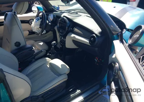 2016 Mini Convertible Cooper из США, поврежденный, VIN WMWWG5C5XG3A83276